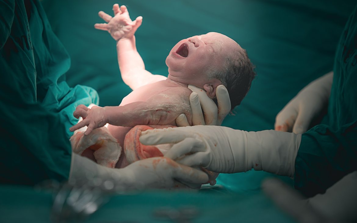 Ley 2244 de 2022: parto digno y humanizado en Colombia